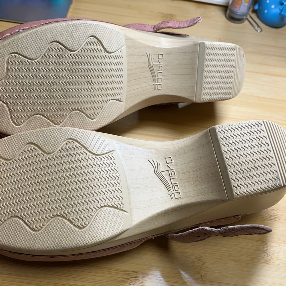 Dansko Sam Clogs - Picture 2 of 3
